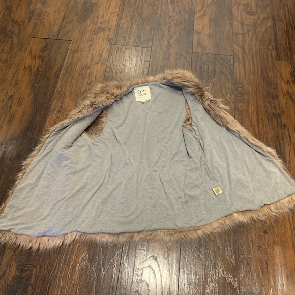 Dylan Faux Fur Vest - Picture 5 of 11
